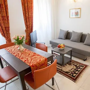 https://ca-baratti.hotelinveneto.com